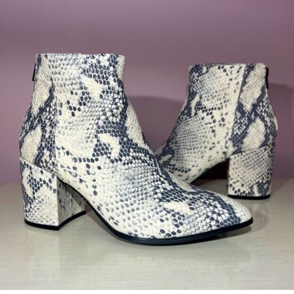 Steve Madden boots